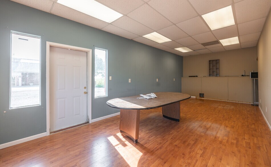 More Photos Of 9180 State Route 140, Hamel Restaurant For Sale