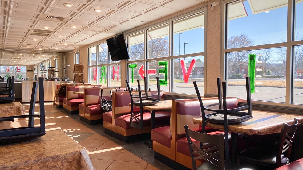 More Photos Of 2007 Hughes Rd, Madison Fast Food For Sale