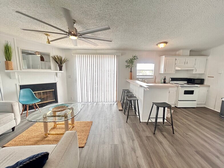 More Photos Of 6501 Boatyard Dr, Hudson Specialty For Sale