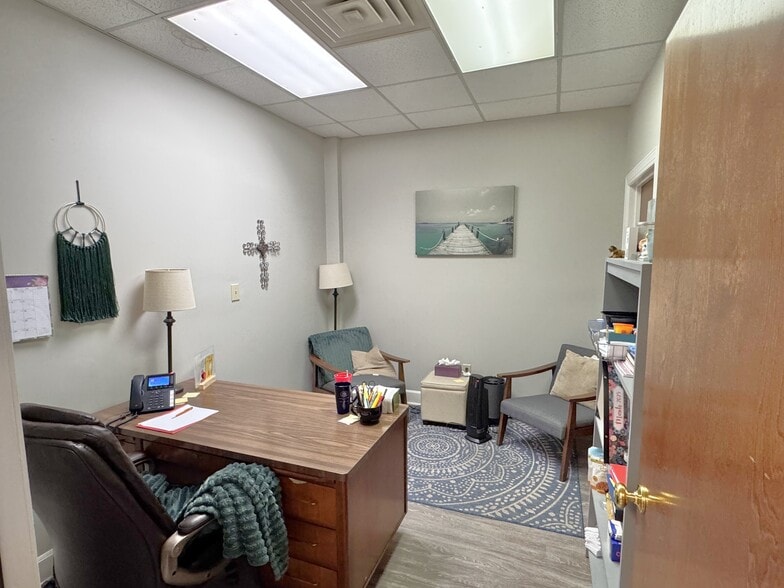 More Photos Of 747 Queen City Pky, Gainesville Unknown For Lease