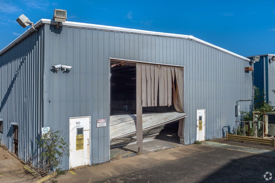 More Photos Of 8204 Fairbanks N Houston Rd, Houston Manufacturing For Lease