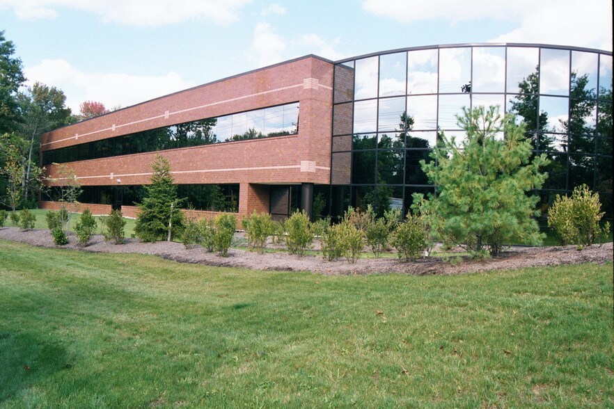 More Photos Of 821 Alexander Rd, Princeton Office For Lease