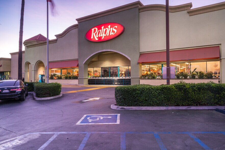 More Photos Of 2000-2276 S Atlantic Blvd, Monterey Park Unknown For Lease