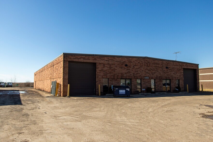 More Photos Of 640 N Heartland Dr, Sugar Grove Manufacturing For Sale