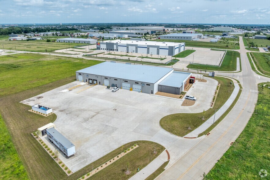 More Photos Of 6815 Innovation Dr, Cedar Falls Industrial For Lease