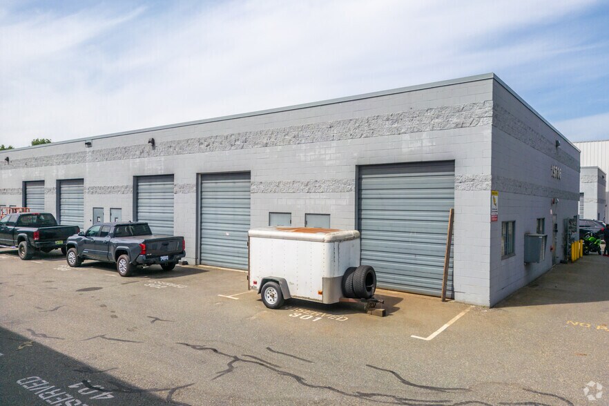 More Photos Of 19736 98th Ave, Langley Twp Warehouse For Sale
