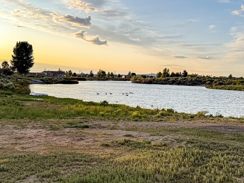 More Photos Of 87275 County Hwy 9-28, Christmas Valley Hotel For Sale