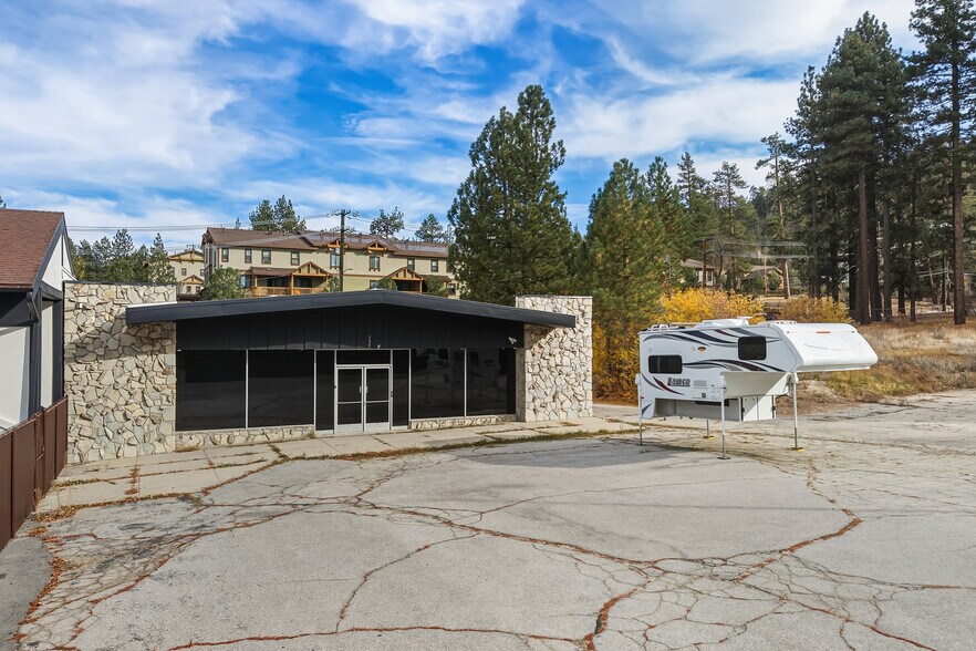More Photos Of 735 Stocker Rd, Big Bear Lake Storefront Retail Office For Sale