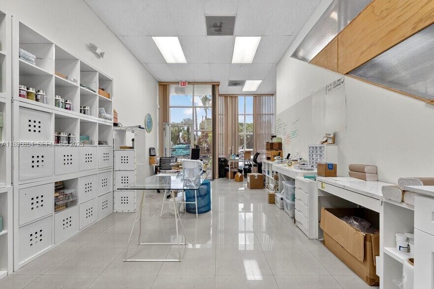 More Photos Of 2201 NW 102nd Pl, Miami Warehouse For Sale