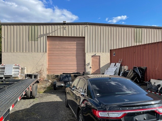 More Photos Of 1795 Stout Dr, Warminster Warehouse For Lease