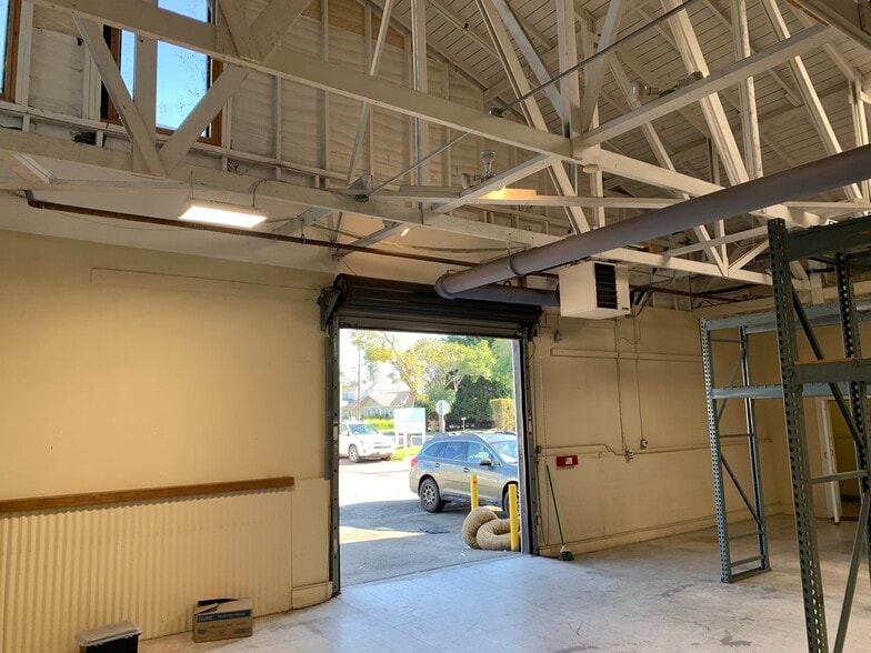 More Photos Of 555 Maple St, Carpinteria Warehouse For Lease