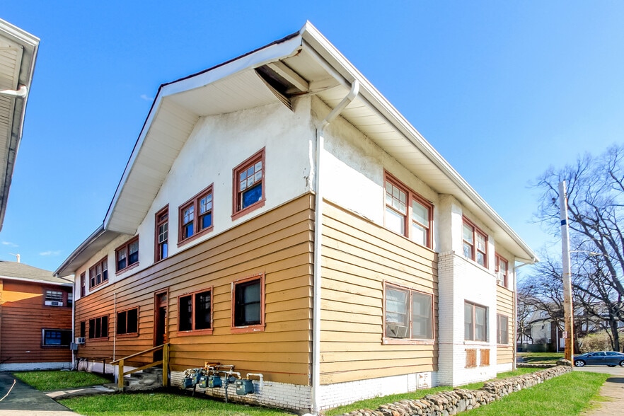 More Photos Of 634 E 37th St, Indianapolis Apartments For Sale