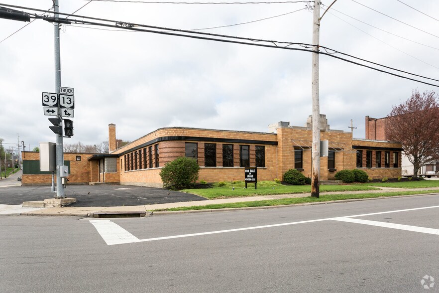 More Photos Of 102 E 5th St, Mansfield Manufacturing For Sale