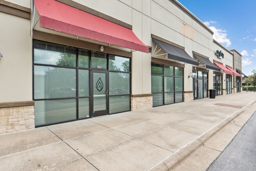 More Photos Of 2525 Anderson Ln W, Austin Unknown For Lease