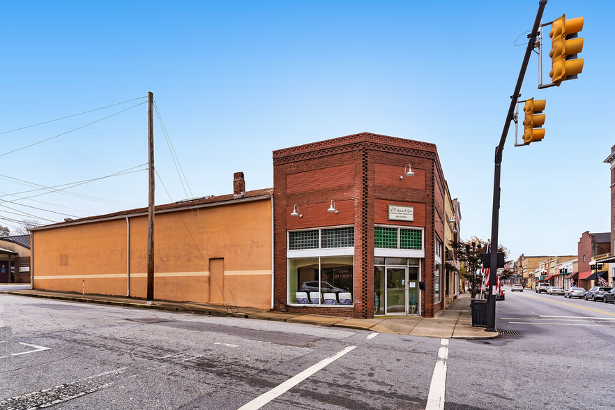 Primary Photo Of 226 E Main St, Union Storefront Retail Residential For Sale