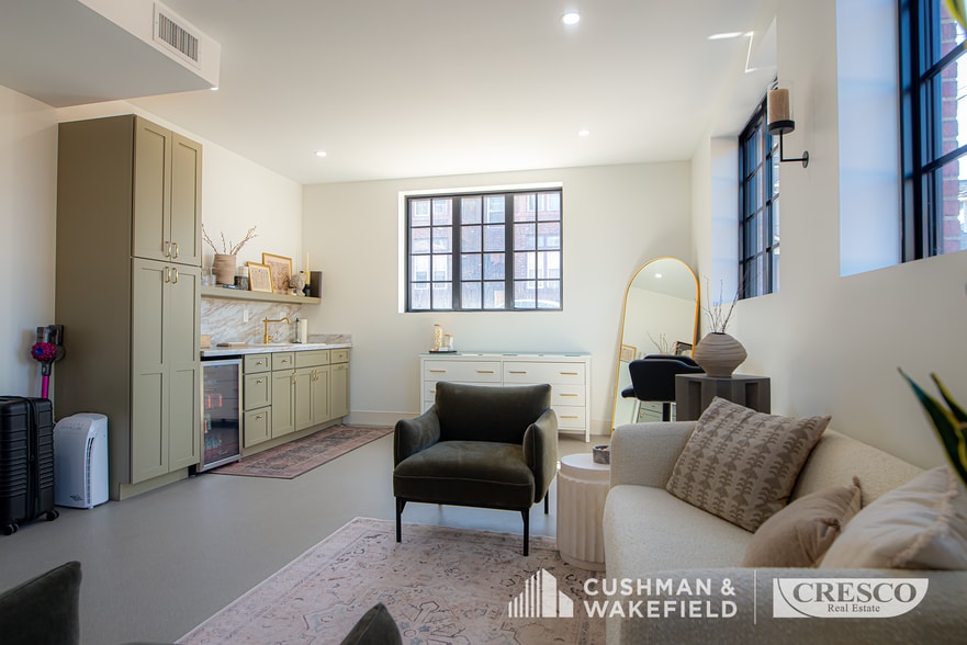 More Photos Of 16300-16306 Detroit Ave, Cleveland Unknown For Lease