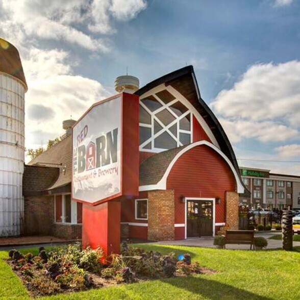 More Photos Of 303 E Kensington Rd, Mount Prospect Restaurant For Sale