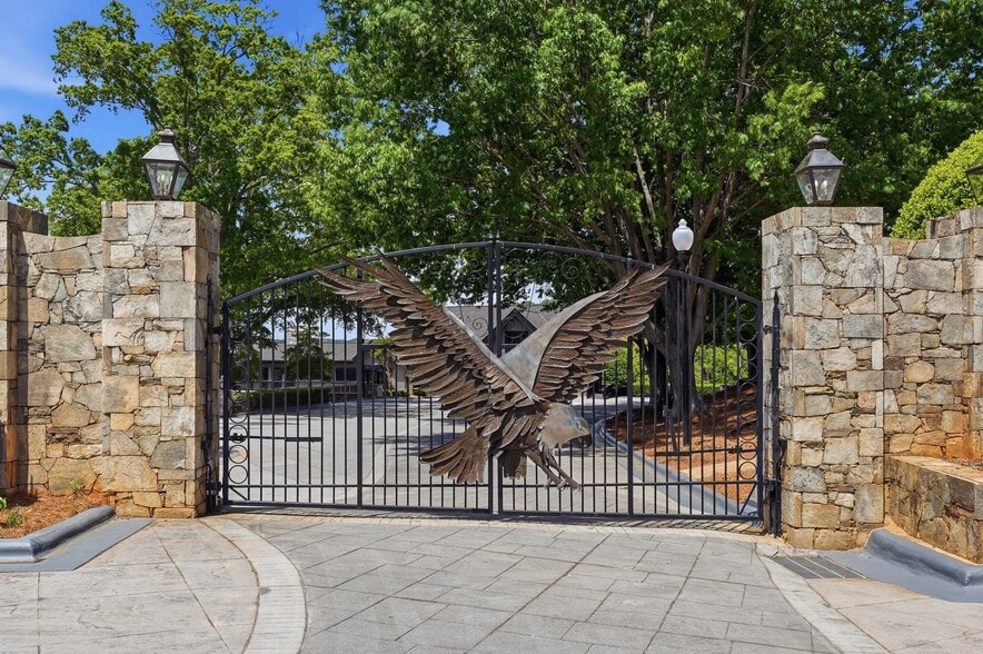 More Photos Of 9715 Nine Eagles Ln, Charlotte Specialty For Sale