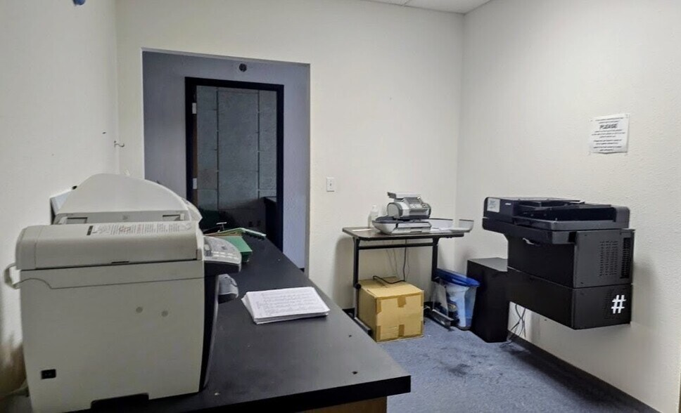 More Photos Of 620 Oak St, Graham Office Residential For Sale