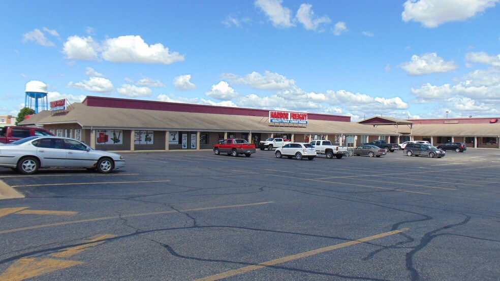 Primary Photo Of 911 E Pickard St, Mount Pleasant Storefront For Lease