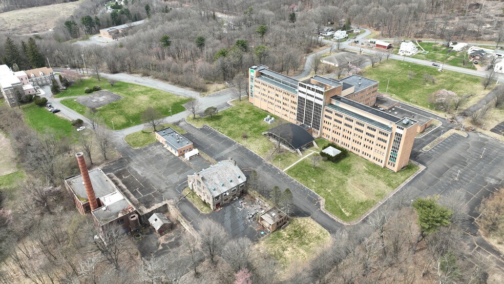 More Photos Of 101 Broad St, Ashland Hospital For Sale