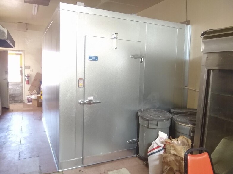 More Photos Of 511 Reeves Ave, Yuba City Restaurant For Sale