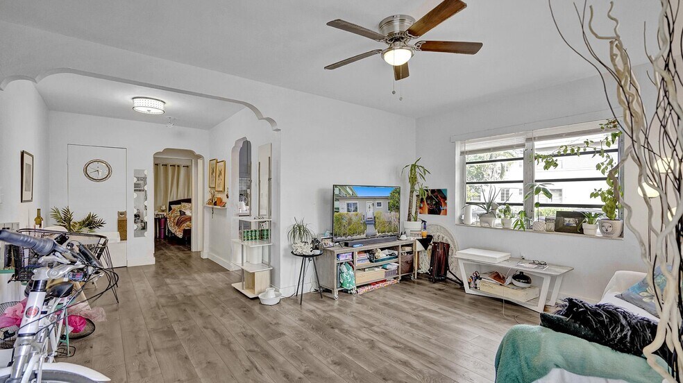 More Photos Of 7630 Byron Ave, Miami Beach Apartments For Sale