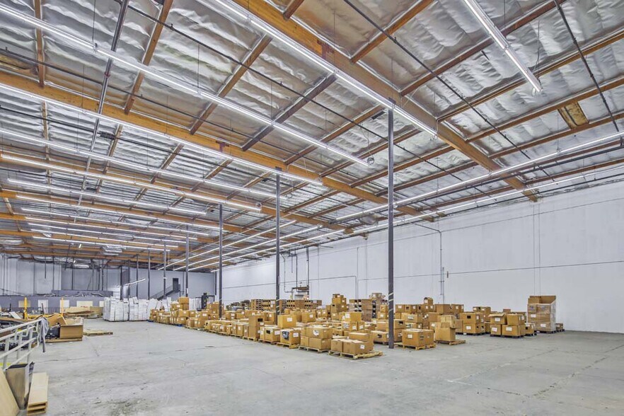 More Photos Of 2250 Maple Ave, Los Angeles Warehouse For Lease