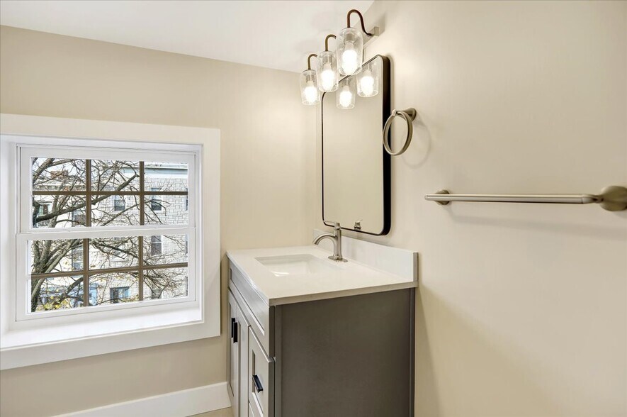 More Photos Of 241 S 5th St, Reading Apartments For Sale