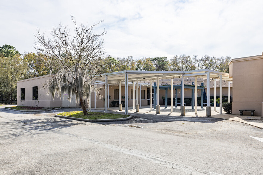 Primary Photo Of 8727 San Jose Blvd, Jacksonville Schools For Lease