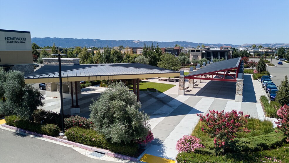 More Photos Of 4705-4729 Livermore Outlets Dr, Livermore Unknown For Lease