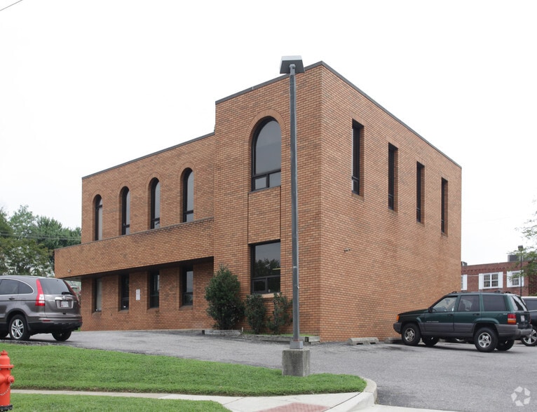 Primary Photo Of 4115 Wilkens Ave, Baltimore Office For Lease