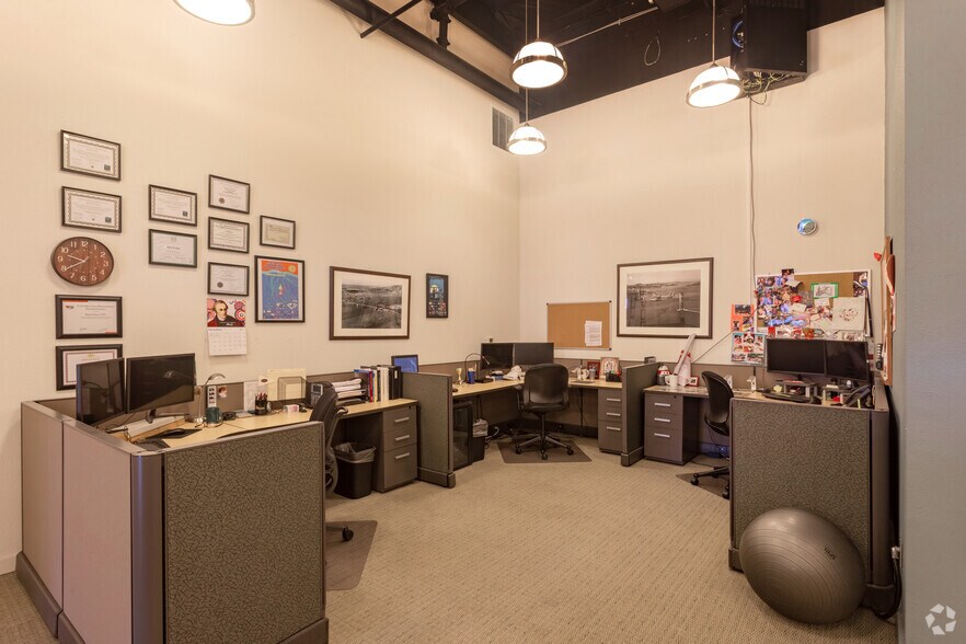 More Photos Of 521 Charcot Ave, San Jose Showroom For Lease