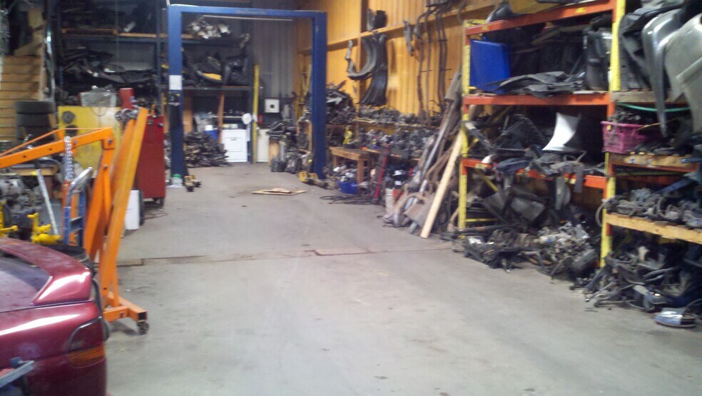 More Photos Of 1790 Jasper St, Aurora Light Manufacturing For Lease
