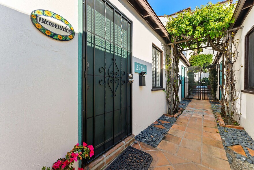 More Photos Of 2282-2284 Congress St, San Diego Apartments For Sale