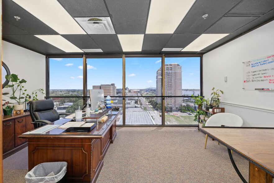 More Photos Of 233 E Bay St, Jacksonville Office For Sale