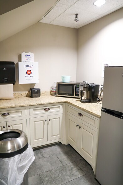 More Photos Of 24 Herring Rd, Newnan Warehouse For Sale