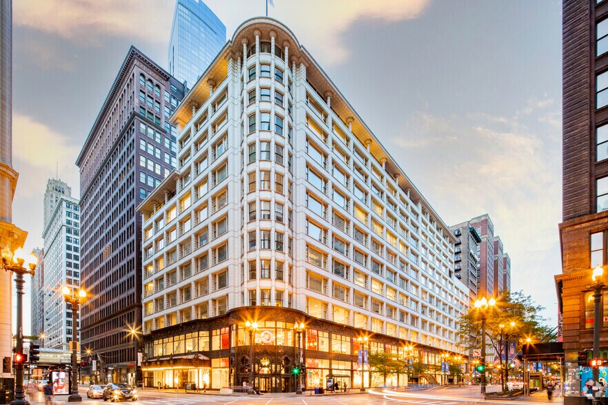 More Photos Of 1-35 S State St, Chicago Office For Lease