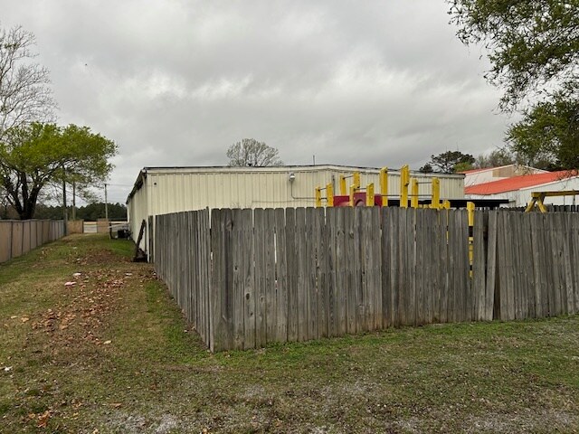 More Photos Of 2770 N Douglass St, Malden Storefront Retail Office For Sale