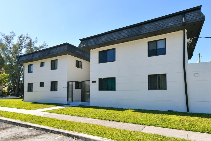 More Photos Of 17150 NE 23rd Ave, North Miami Beach Apartments For Sale