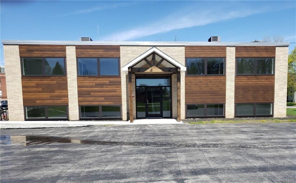 Primary Photo Of 300 Ohio St, Medina Office For Lease