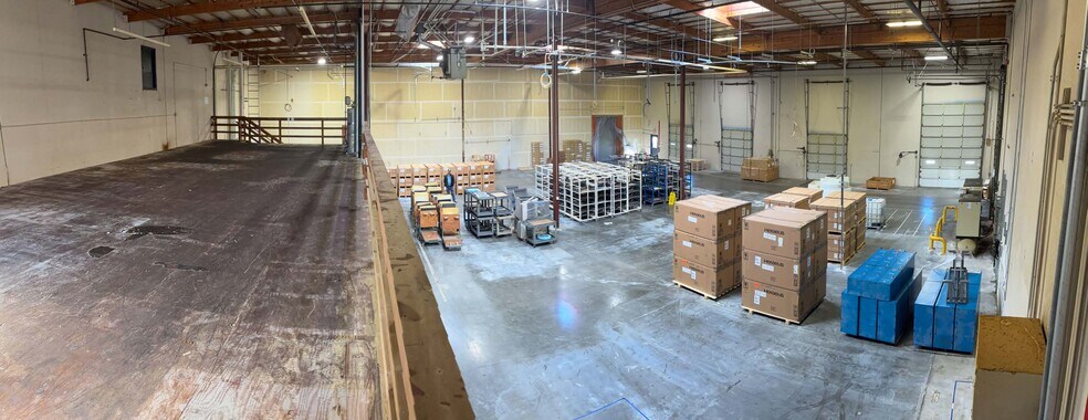 More Photos Of 5665 NW Wagon Way, Hillsboro Distribution For Lease