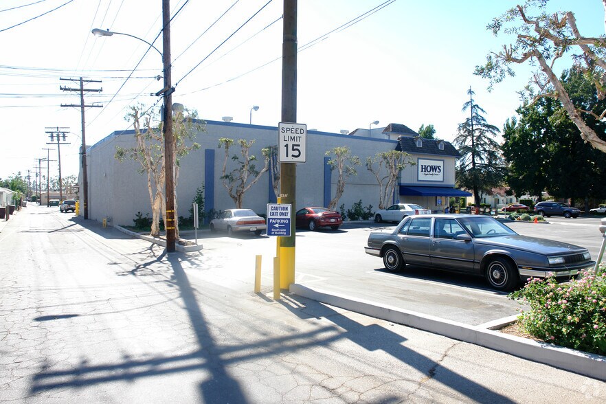 More Photos Of 826 N Glendale Ave, Glendale Supermarket For Lease