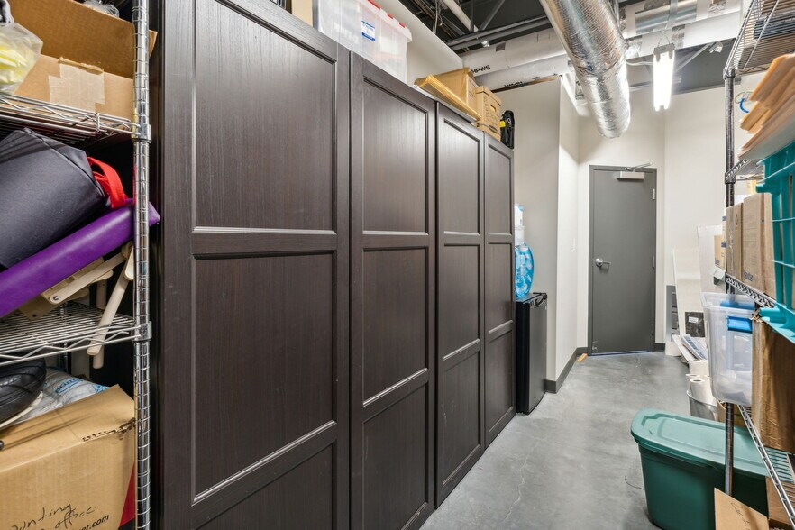 More Photos Of 7005 Fairmount Dr SE, Calgary Medical For Sale