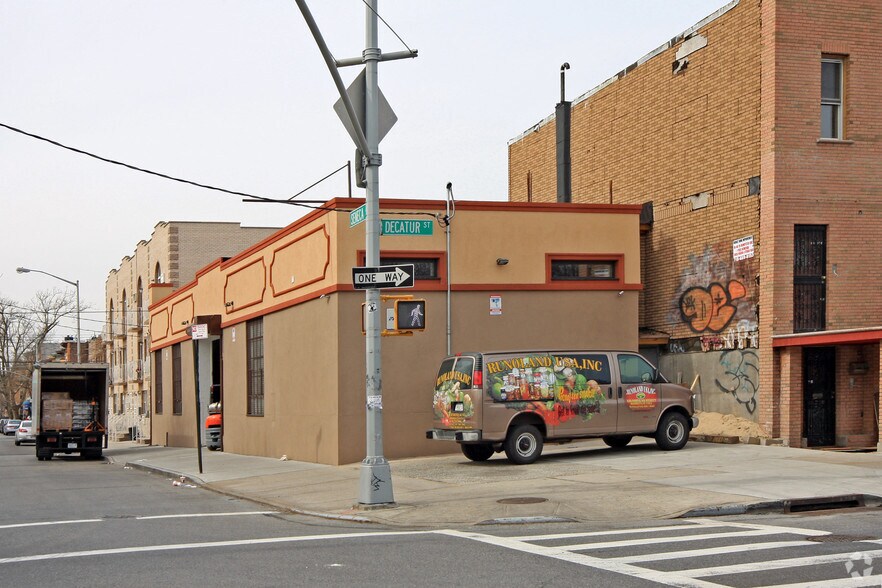 More Photos Of 1801 Decatur St, Flushing Warehouse For Sale