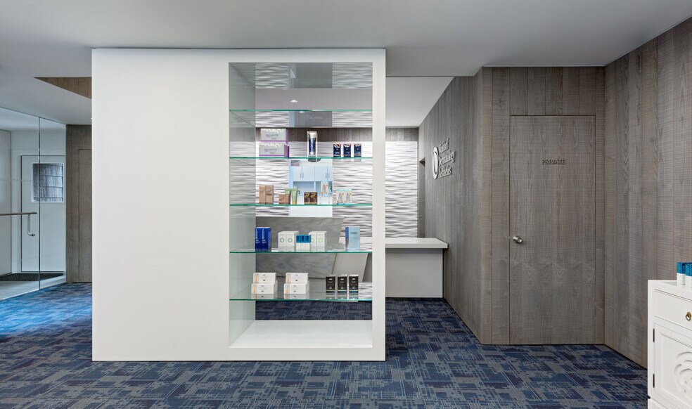 More Photos Of 57 N Middletown Rd, Nanuet Medical For Sale