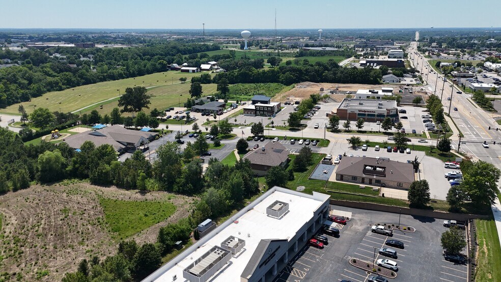 More Photos Of 970-994 Wentzville Pky, Wentzville General Retail For Sale