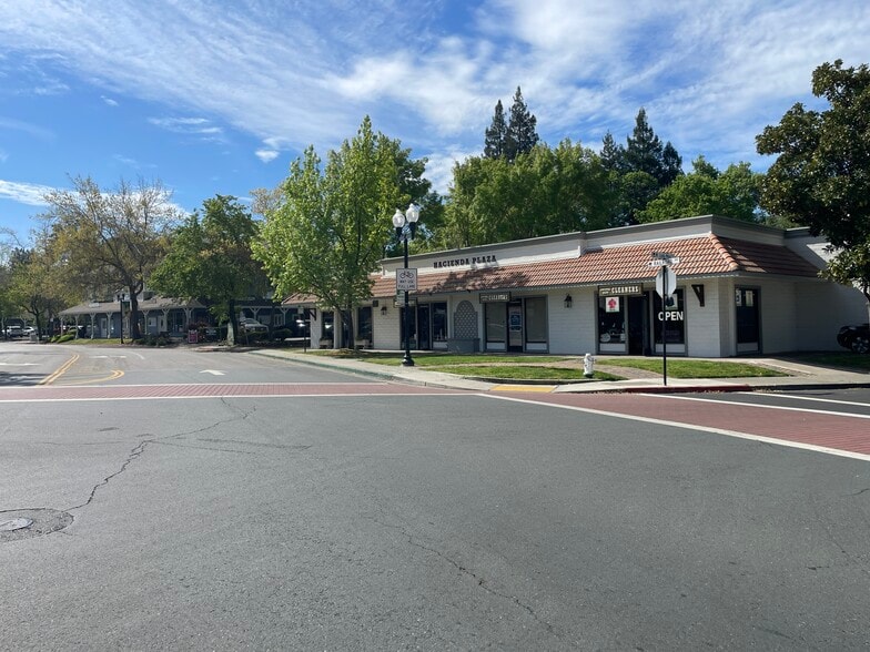 More Photos Of 115 Railroad Ave, Danville General Retail For Lease