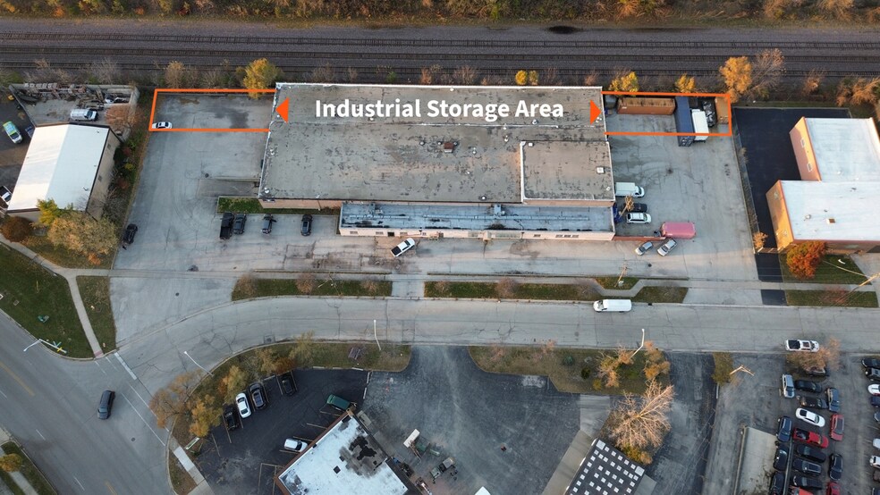 More Photos Of 600-612 E Western Ave, Lombard Manufacturing For Lease