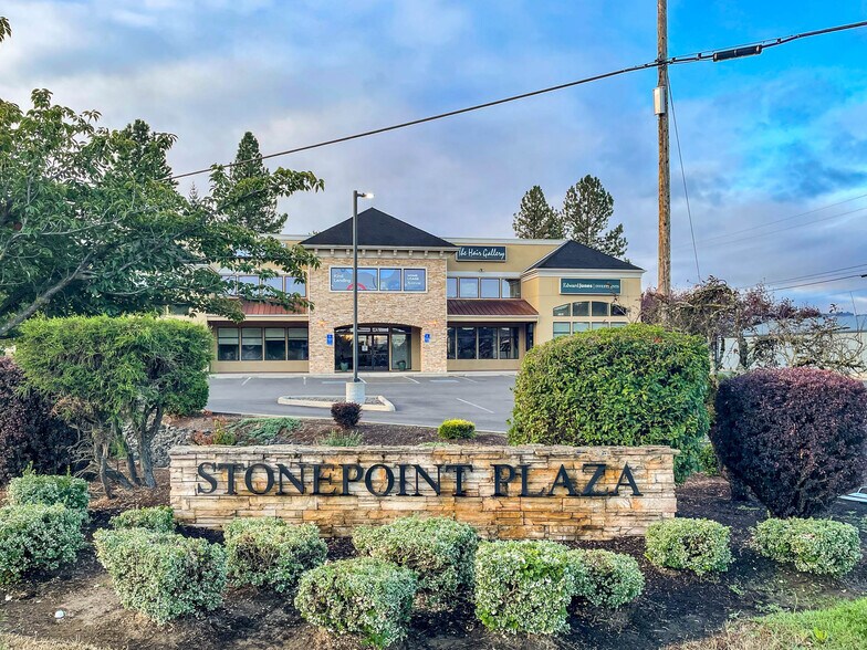 More Photos Of 2198 NE Stephens St, Roseburg Medical For Sale